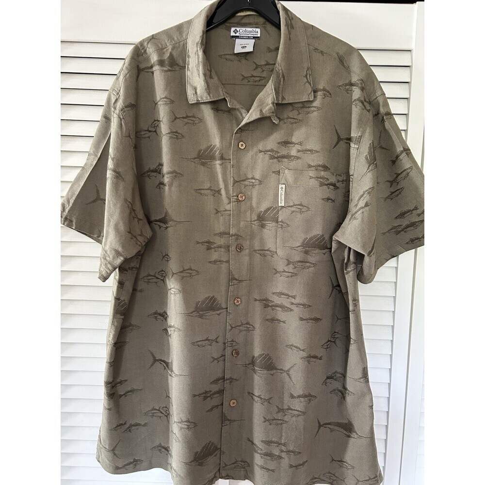 Columbia River Lodge Green Fabric Button Up Shirt Men's Size XXL Fish Pattern
